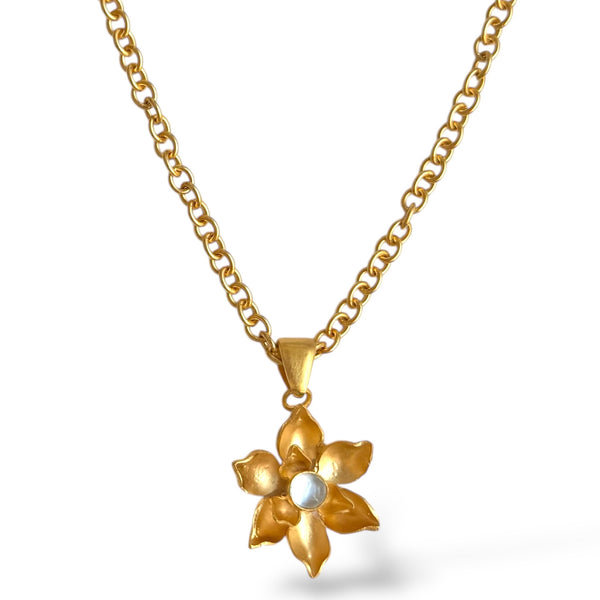 Sweet Magnolia Necklace